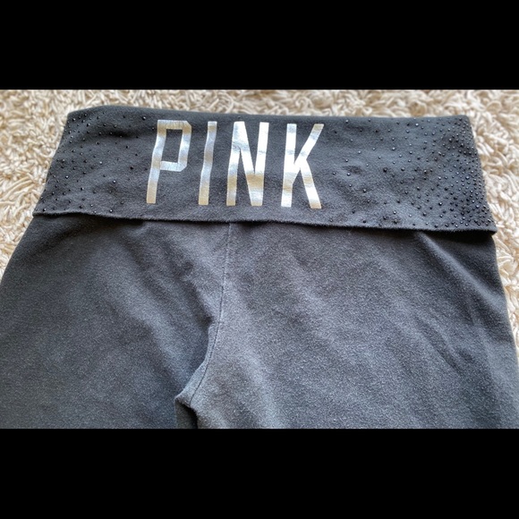 Victoria's Secret Y2K Pink Yoga Knee Length Activewear Capris - Picture 3 of 5